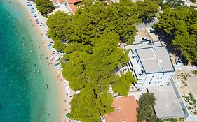 Apartments By The Sea Brela, Makarska - 6007